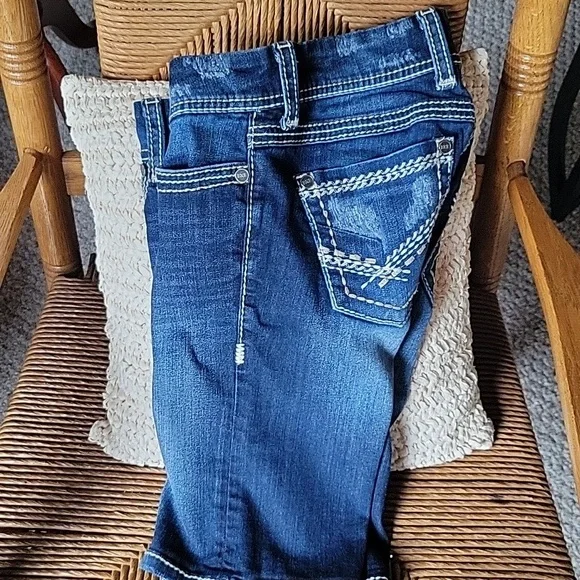 BKE Sabrina bermuda jean shorts, size 25 - Picture 5 of 9